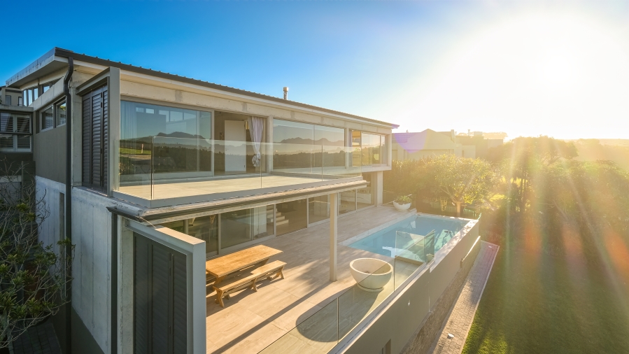 4 Bedroom Property for Sale in Oubaai Western Cape